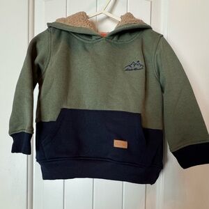 “Eddie Bauer” Kids (Boys)- Size 2T—Olive & Navy Hoodie w/front pockets
